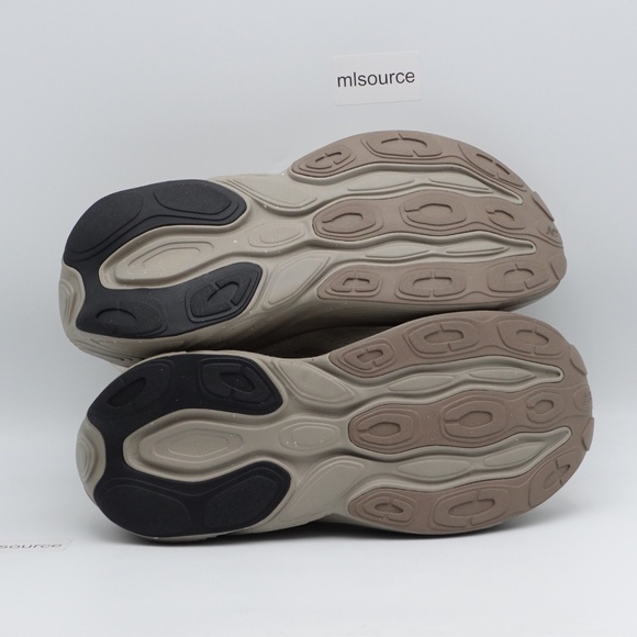 NEW Size 11.5 Men's New Balance Fresh Foam X More v5 Sneakers MMORHL5 Linen - Picture 6 of 7